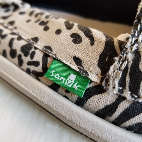 SANUK | Leopard Print Slip-On - Picture 4 of 7